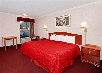 QUALITY INN MARIETTA3