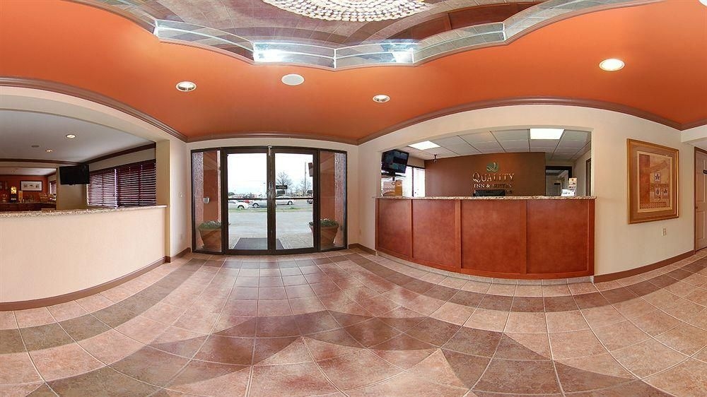 QUALITY INN & SUITES SOUTHLAKE2