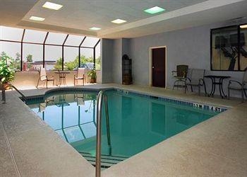 COMFORT INN & SUITES GALLERIA3