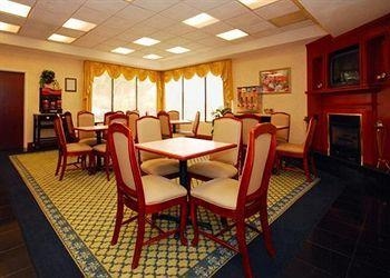 COMFORT INN & SUITES GALLERIA2