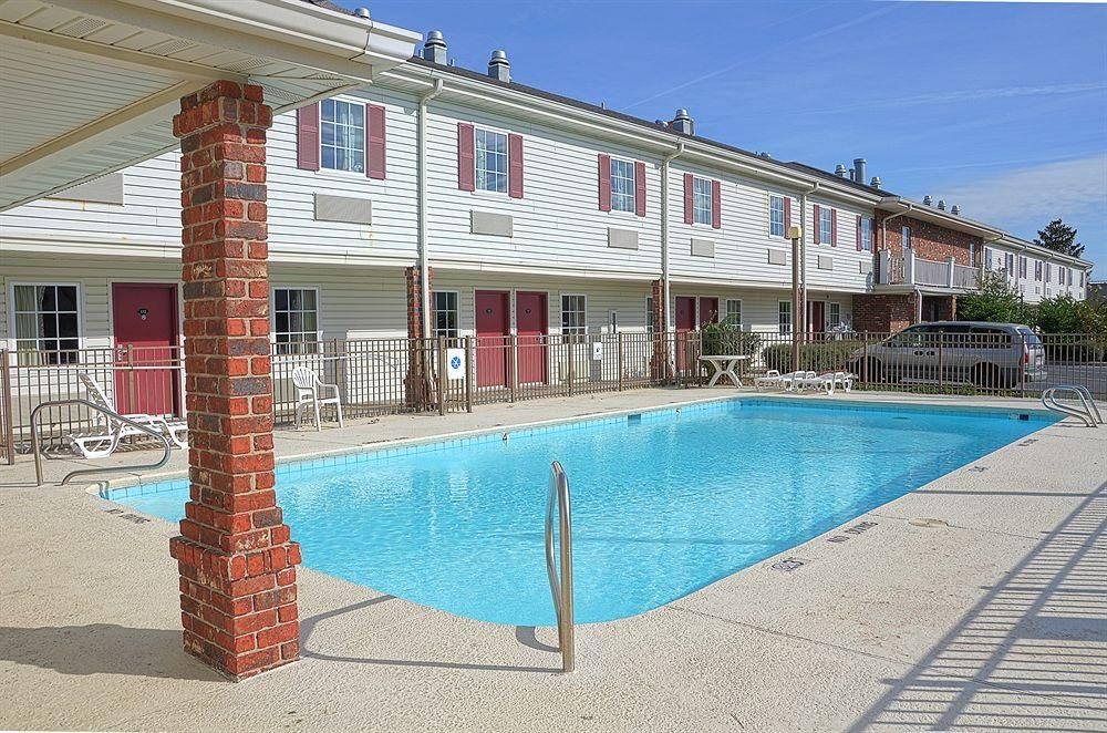 ECONO LODGE BRUNSWICK4