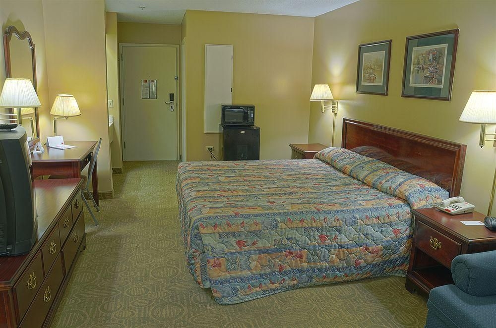 ECONO LODGE BRUNSWICK1