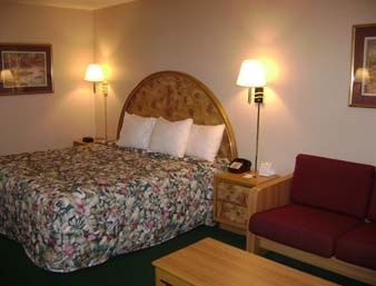 KNIGHTS INN & SUITES TOCCOA3