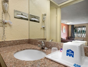 KNIGHTS INN ATLANTA EAST2