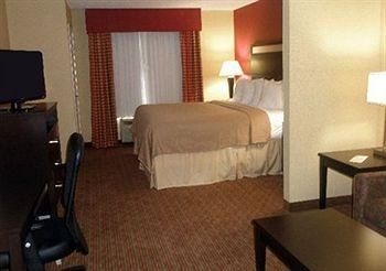 QUALITY SUITES WARNER ROBINS2