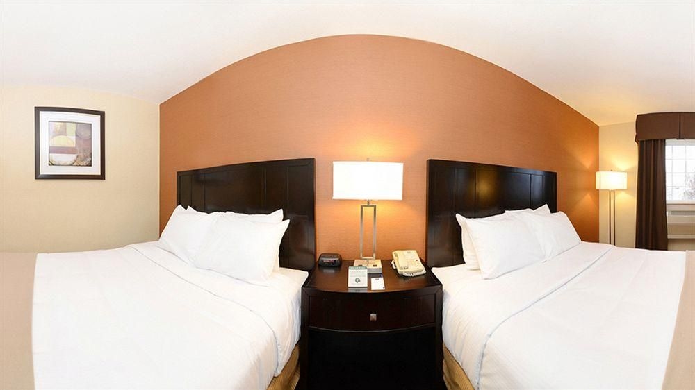 COMFORT INN NEAR LAKE COEUR D'ALENE1