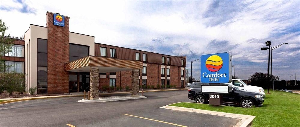 COMFORT INN DOWNERS GROVE3