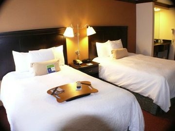 HAMPTON INN SUITES CHICAGOHOFF4