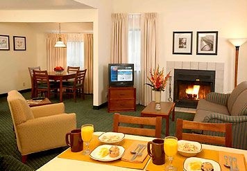 RESIDENCE INN CHICAGO LOMBARD3