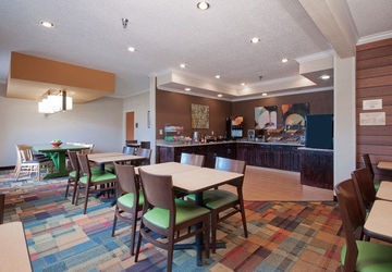 FAIRFIELD INN MOLINE2