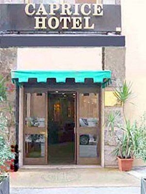 Caprice Hotel0