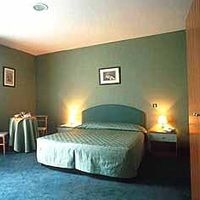 Caprice Hotel3