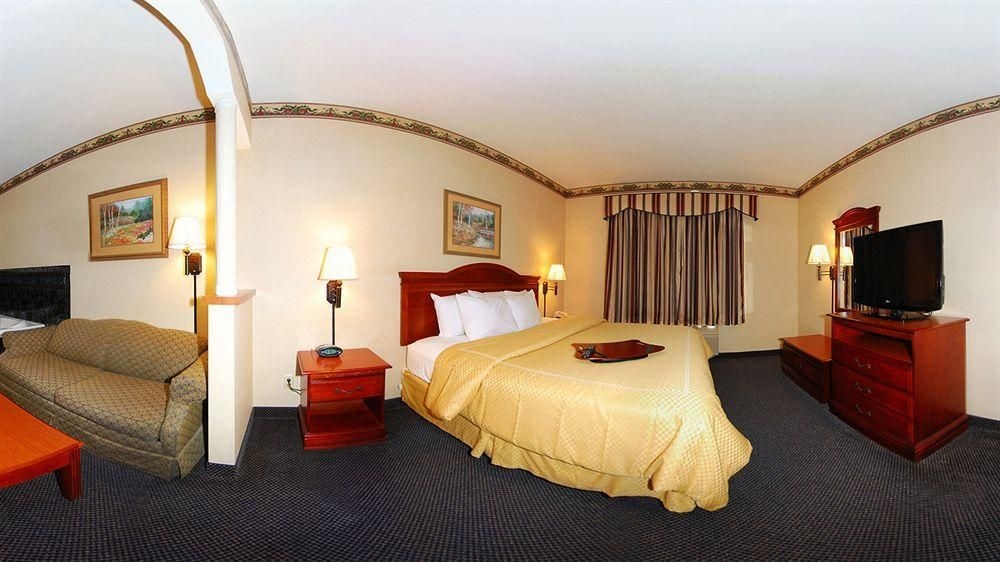 COMFORT SUITES AUBURN4