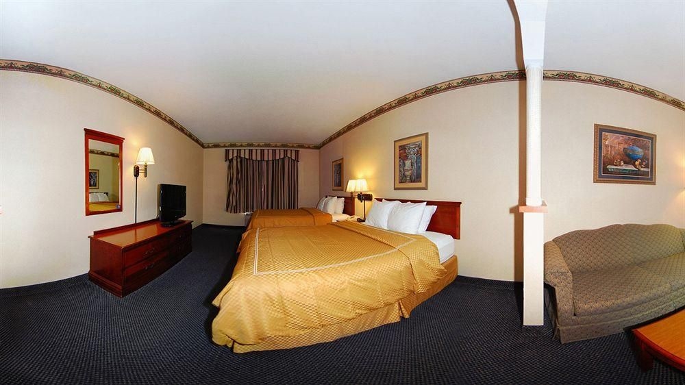 COMFORT SUITES AUBURN1
