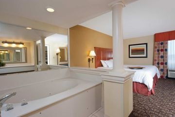 HAMPTON INN INDIANAPOLIS,CARME4
