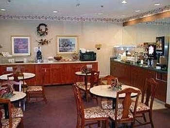 COMFORT INN EVANSVILLE4