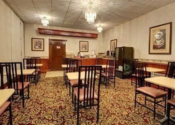 ECONO LODGE EVANSVILLE2