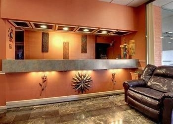 ECONO LODGE EVANSVILLE1
