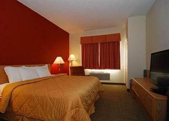 COMFORT INN GREENFIELD3