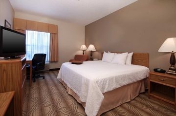 HAMPTON INN SUITES FT.WAYNE-NORTH4