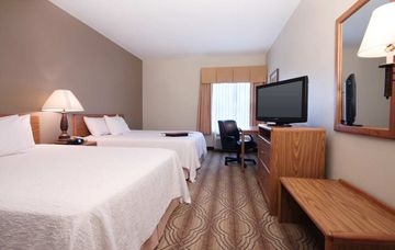 HAMPTON INN SUITES FT.WAYNE-NORTH2