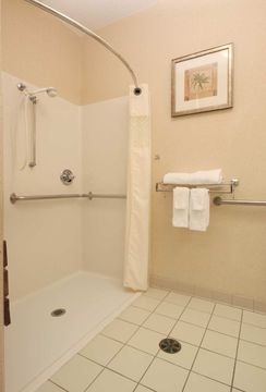 HAMPTON INN SUITES FT.WAYNE-NORTH1