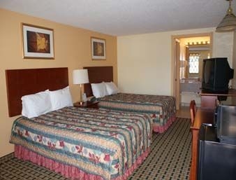 KNIGHTS INN SEYMOUR3