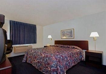 ECONO LODGE WEST LAFAYETTE3