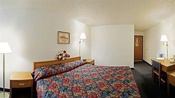 ECONO LODGE HUTCHINSON0