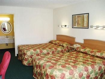 ECONO LODGE BOWLING GREEN3