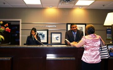 HAMPTON INN MAYSVILLE3