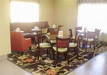 QUALITY INN LEESVILLE2