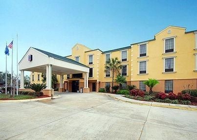 COMFORT SUITES PORT ALLEN1