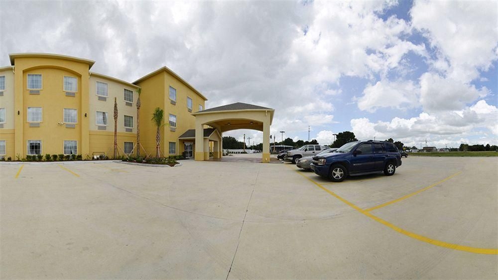 COMFORT INN & SUITES SCOTT1