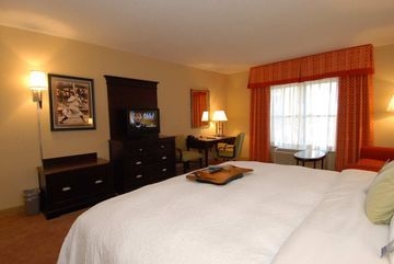 HAMPTON BALTIMORE-DOWNTOWN-CON4
