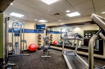 HAMPTON INN - SUITES BALTIMORE4