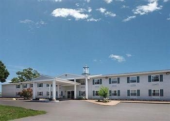 COMFORT INN BEACON MARINA3