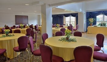 The Constitution Inn Hotel4