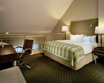 DoubleTree Suites by Hilton Boston - Cambridge4