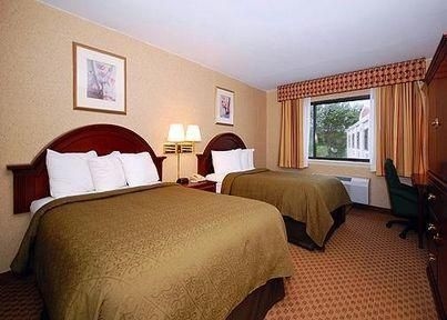 QUALITY INN BROCKTON4