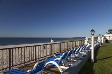 BLUE WATER RESORT ON THE OCEAN3