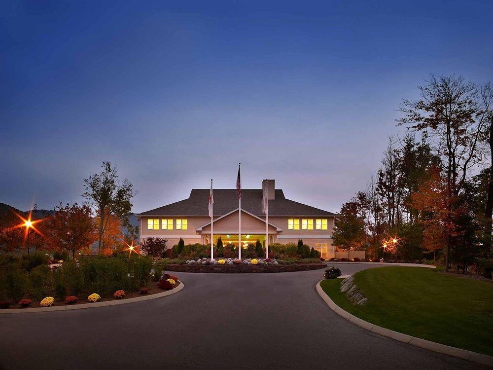 VACATION VILLAGE AT BERKSHIRES3