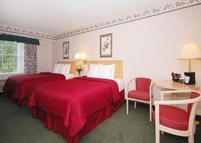 COMFORT INN & SUITES COLONIAL4
