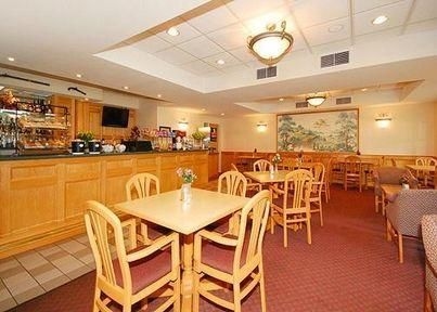 COMFORT INN & SUITES COLONIAL1