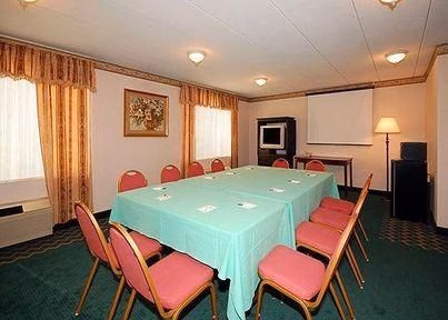 QUALITY INN STURBRIDGE3