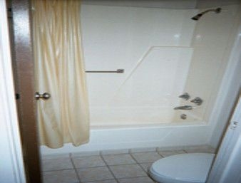 KNIGHTS INN GRAND BLANC3