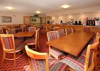 COMFORT INN IRONWOOD4