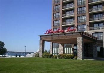 Shoreline Inn & Conference C, an Ascend Hotel Collection Member3