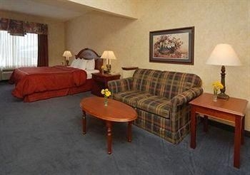 COMFORT SUITES SOUTHFIELD3