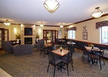 COMFORT SUITES STEVENSVILLE3